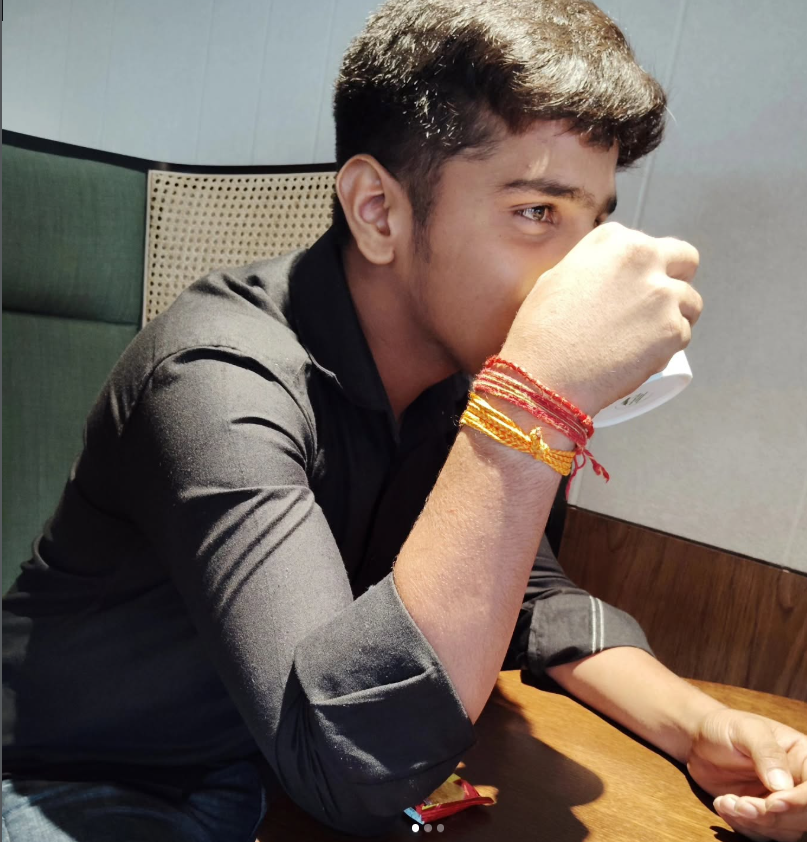 Sarash Mishra Portrait - Contact for Speaking and Consulting